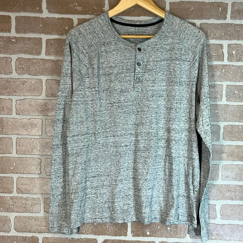 Banana Republic Soft Wash Gray Heather Henley Long Sleeve Shirt Mens